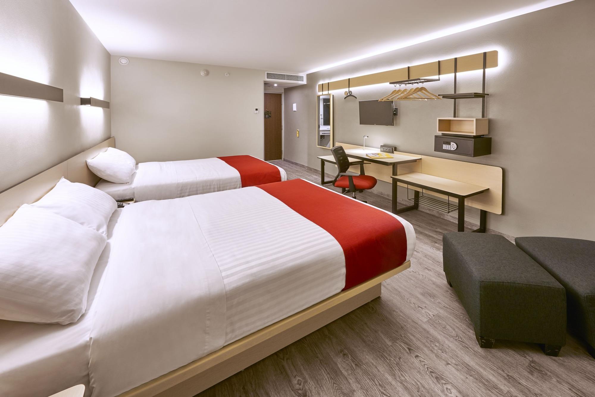 Hotel Express By Marriott Ciudad De Aeropuerto 4*