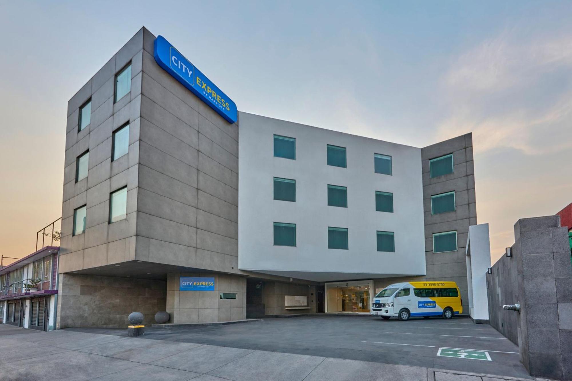 Hotel Express By Marriott Ciudad De Aeropuerto