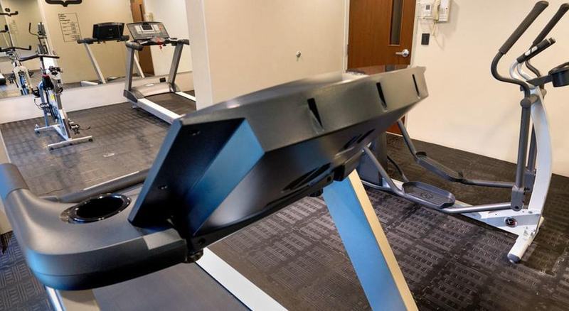 Hotel Express By Marriott Ciudad De Aeropuerto 4*