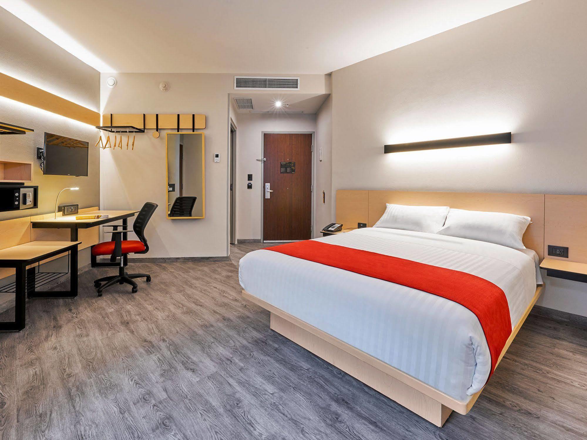 Hotel Express By Marriott Ciudad De Aeropuerto